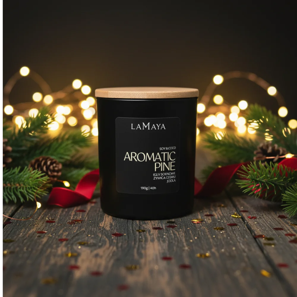 świąteczna świeca o zapachu choinki